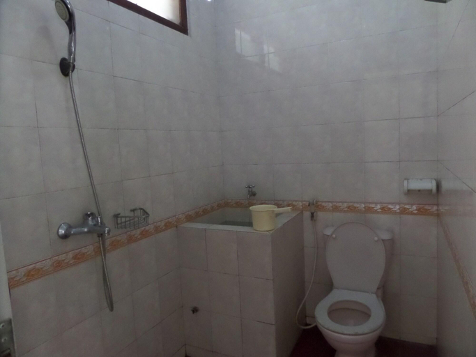 Bathroom 4, Sukapura Permai Hotel, Probolinggo