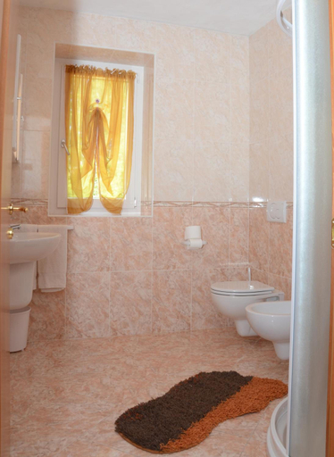 Bathroom, Hotel La Roccia, Brescia