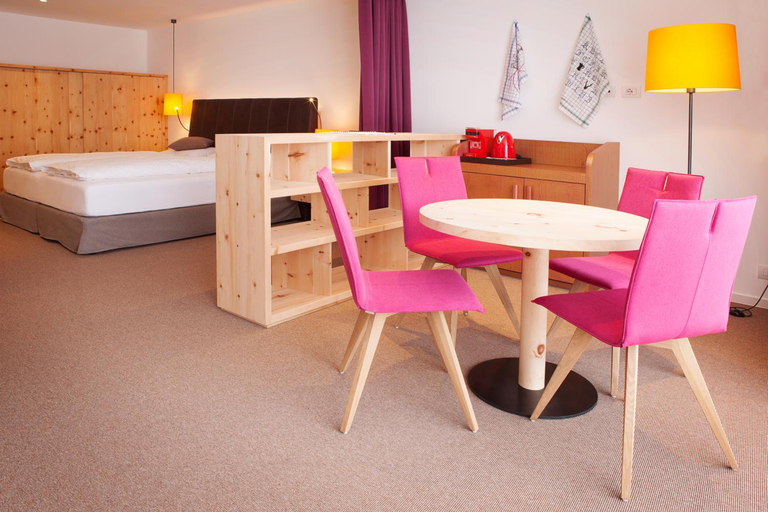 Room 4, Cristal, Bolzano