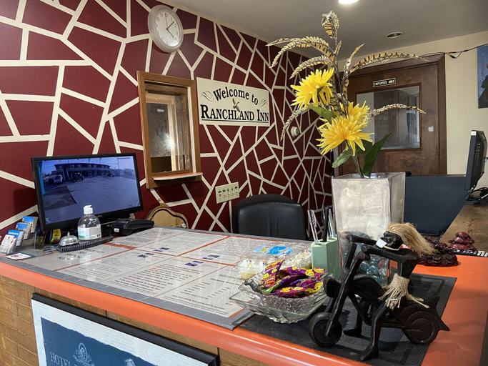 Public Area 3, Ranchland Inn, Division No. 3