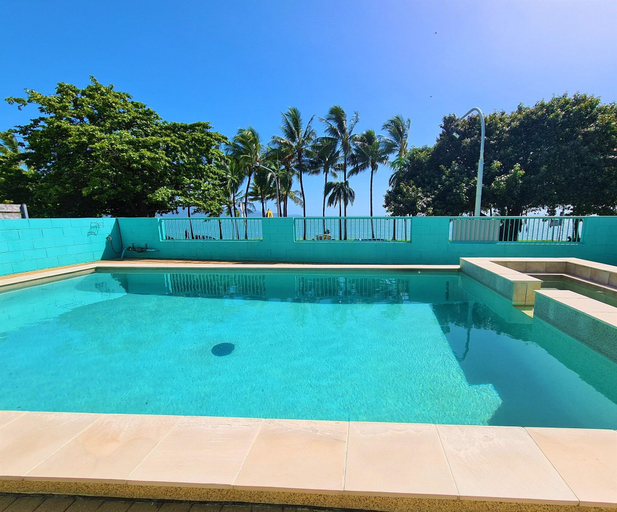 Pool 4, Emthree Seaside Apartments, City