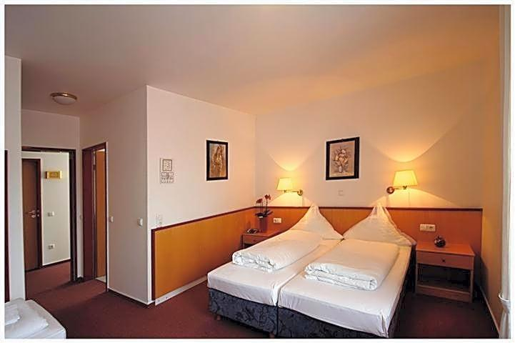 Bedroom 3, Zur Linde, Wesel