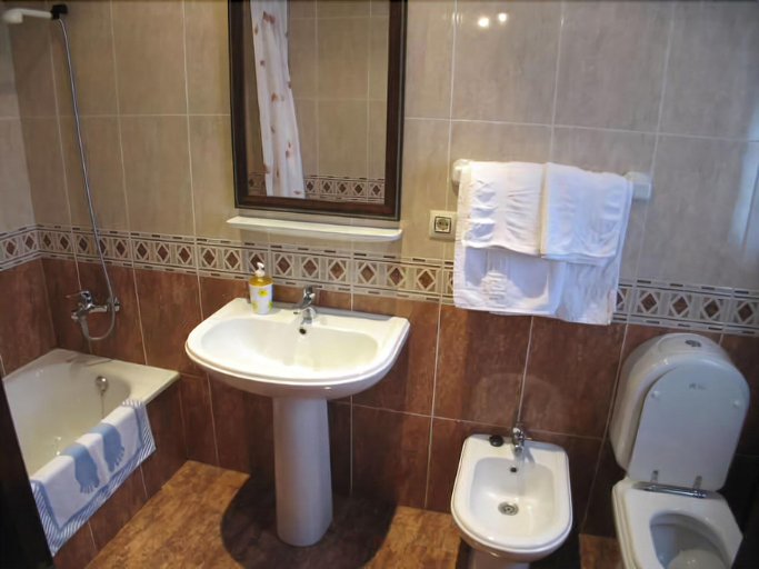 Bathroom 4, ALONSO, Asturias