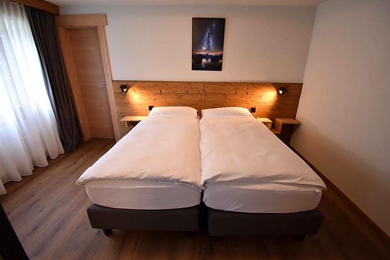 Bedroom 4, Matterhornblick, Hotel, Visp