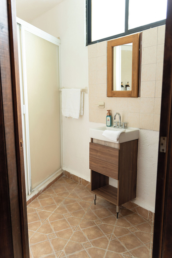 Bathroom 4, Hotel del Pueblo, Xochitepec