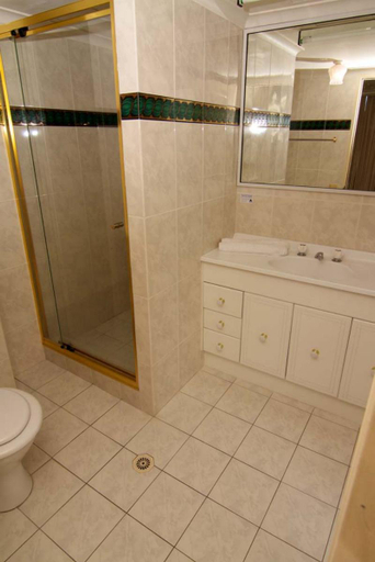 Bathroom 5, Silverton Apartments, Gold Coast