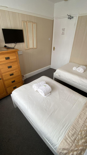 Room 3, Jireh House, Isle of Wight
