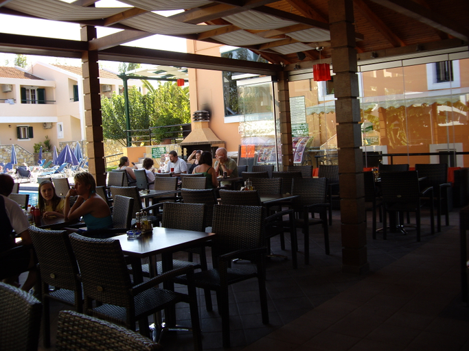 Food & Drinks 5, Oscar, Ionian Islands