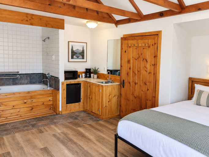Bedroom 2, Rustic Village Cabins, San Bernardino