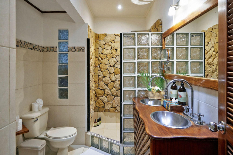 Bathroom 5, Tropico Latino, Puntarenas
