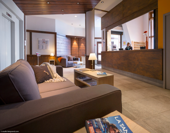 Lobby 3, Residence Pierre et Vacances Le Britania, Savoie
