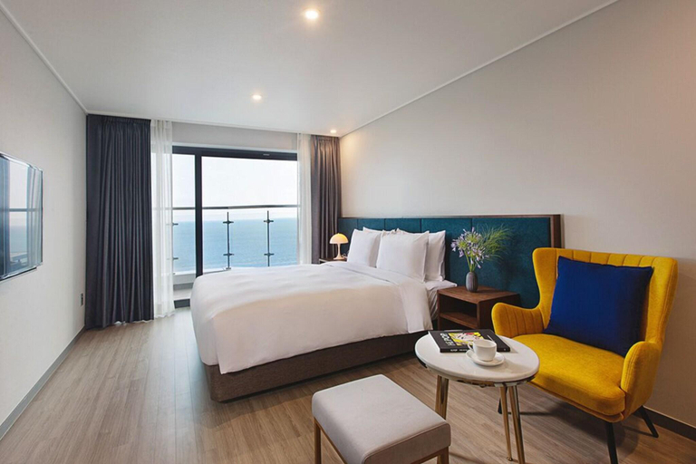 Bedroom 3, Haeundae Youngmu Parade Hotel, Haeundae