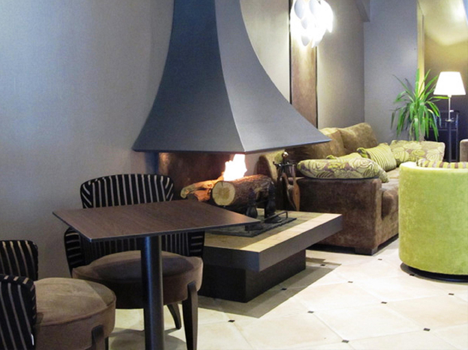 Public Area 2, Le Trophee, Calvados