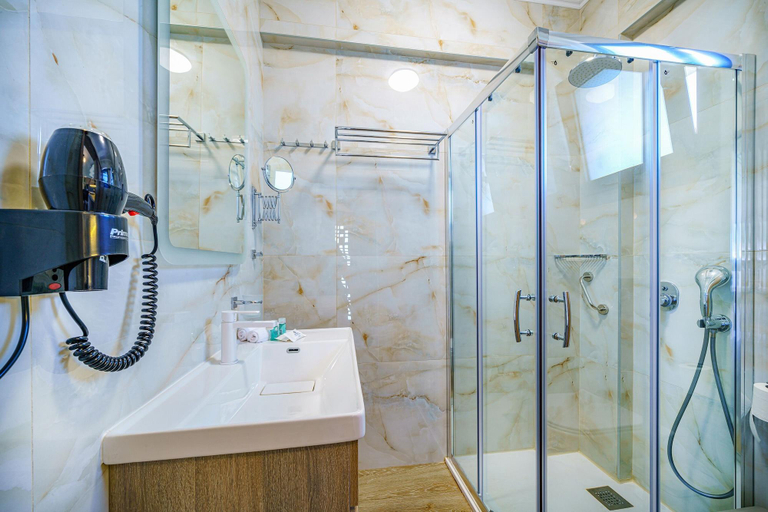 Bathroom 5, Miroes Suites, Central Macedonia