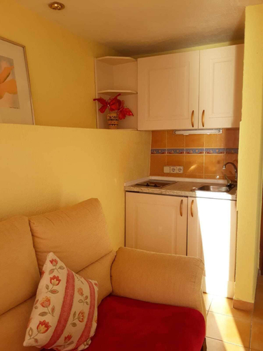 Room 3, Willkommen Im Paradies, Santa Cruz de Tenerife