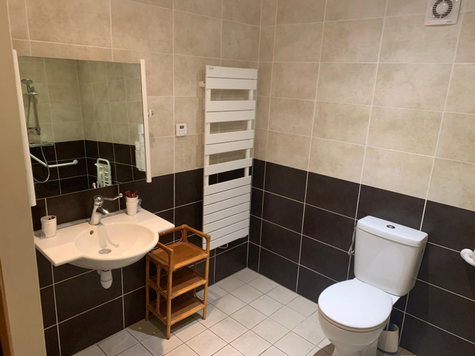Bathroom 4, Du Cheval Blanc, Alpes-de-Haute-Provence