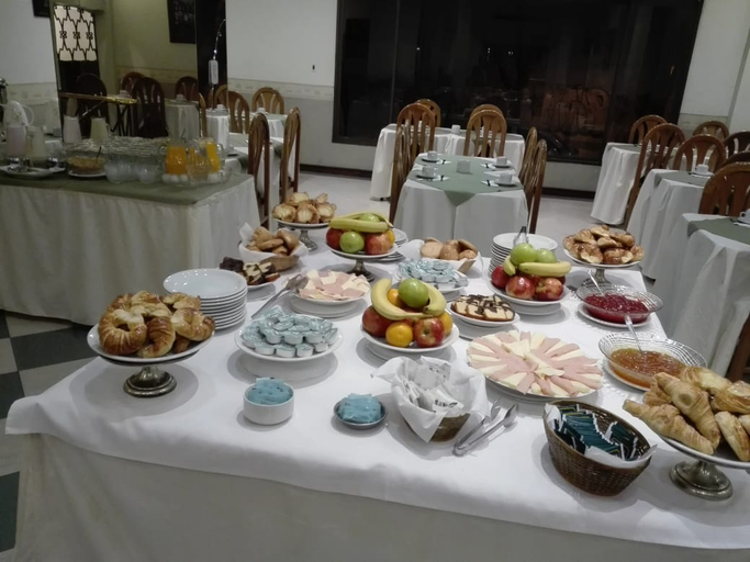 Food & Drinks 5, Gran Ariosto Hotel, Capital