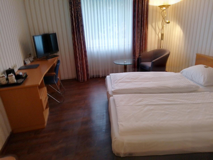 Bedroom 1, Hotel Domicil Schonebeck, Salzlandkreis