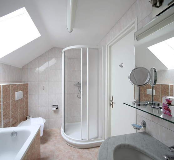 Bathroom 4, Hotel La Perla Ascona, Locarno