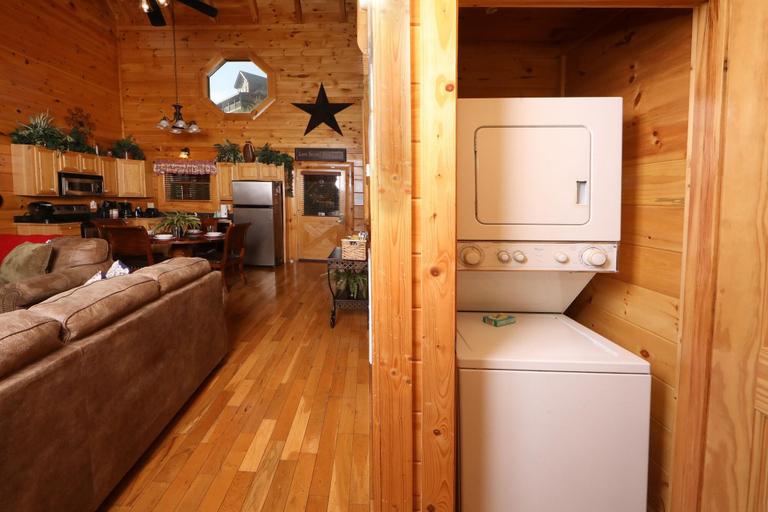 Public Area, Amazing Grace - Two Bedroom Cabin, Sevier