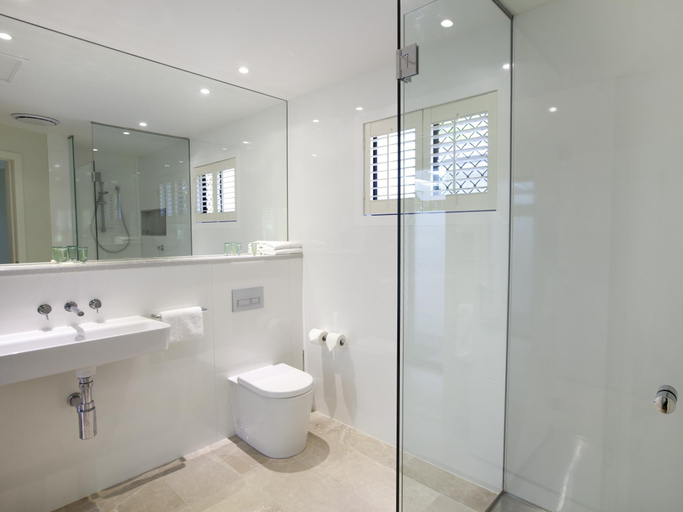 Bathroom 4, 1770 Getaway, Miriam Vale