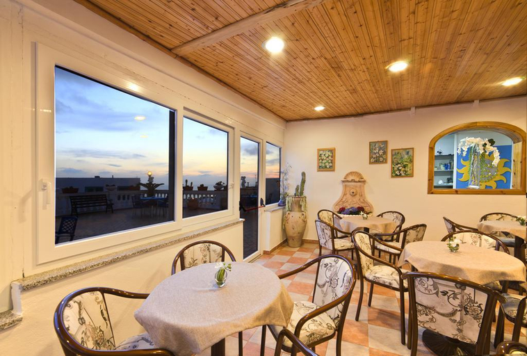 Exterior & Views 2, Riva del Sole, Napoli