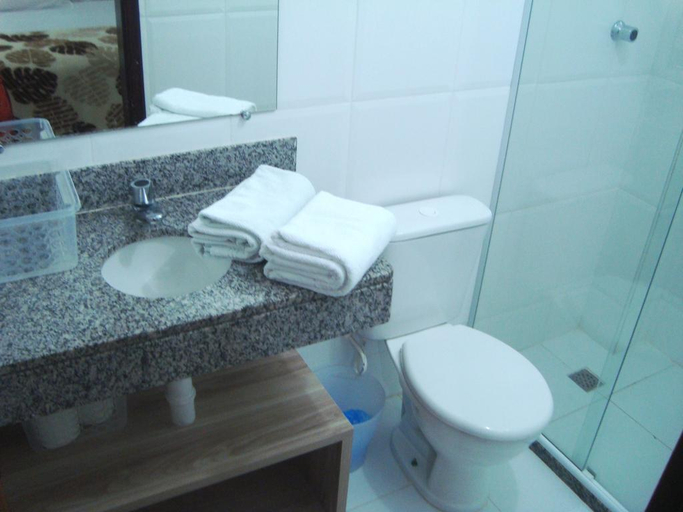 Bathroom 3, Pousada Praia do Flamengo, Salvador
