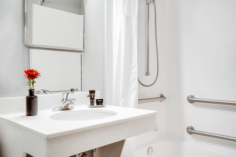 Bathroom 4, Hotel One75, Madison