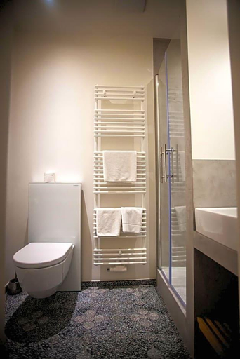 Bathroom 4, Alexander, Wiesbaden