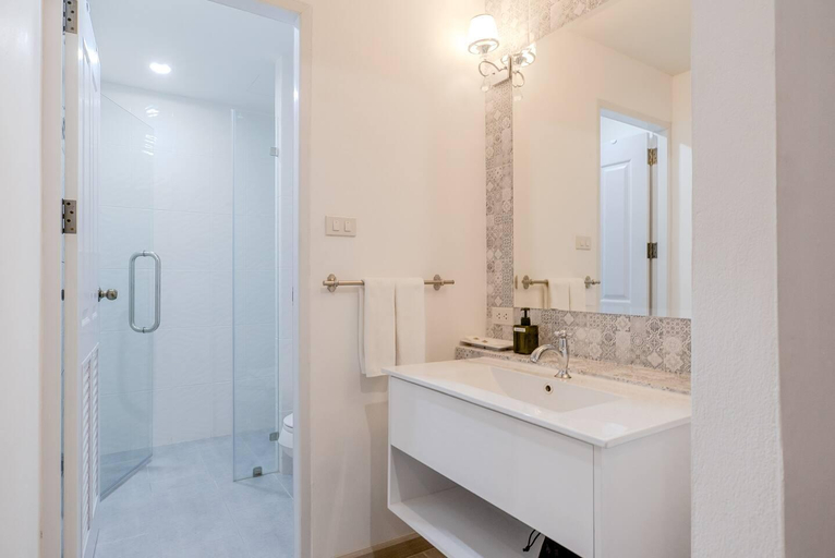Bathroom 5, Hide and Seek Boutique Hometel, Khlong Toey
