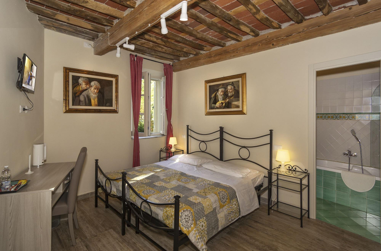 Room 3, Art Gallery B B, Lucca