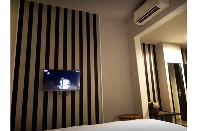 Room 2, Cabin Hotel, North Jakarta