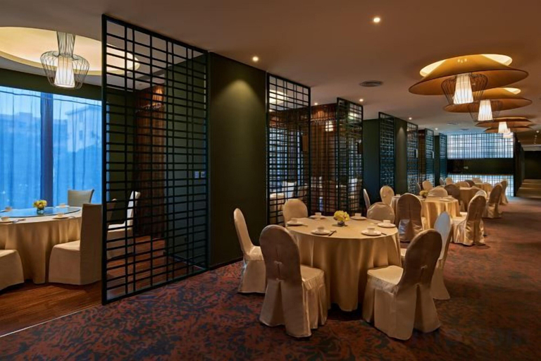 Food & Drinks 5, Beihai Hyatt Hotel (high-speed railway station store), Beihai
