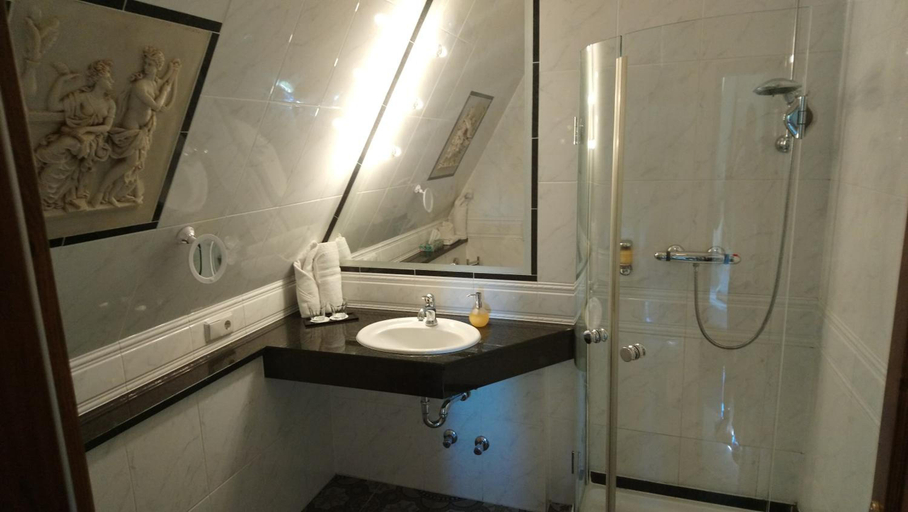 Bathroom 4, Schlosshotel Zum Markgrafen, Harz