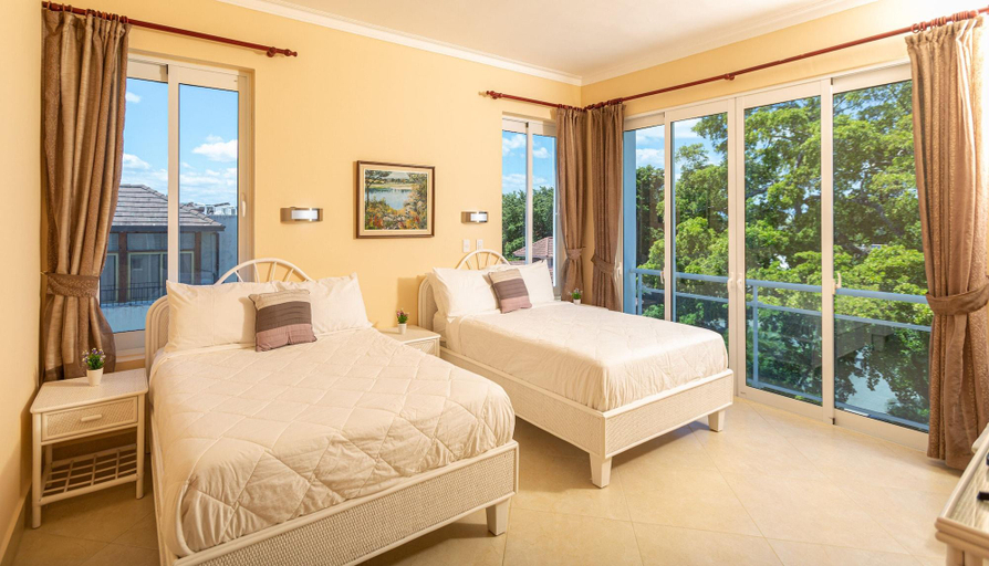 Room 4, Grand Laguna Beach Properties by Caribe Stays, Sosua