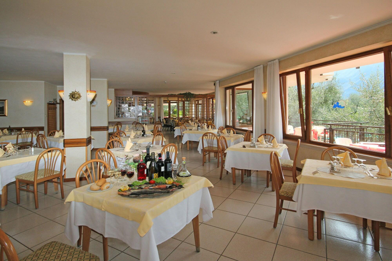 Food & Drinks 5, Coste, Brescia
