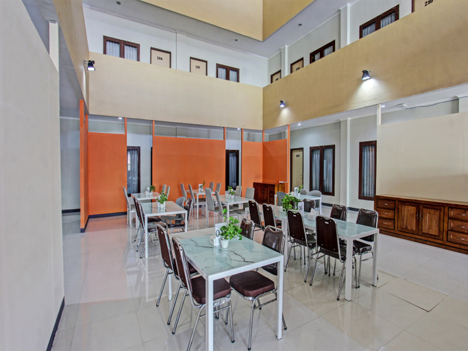 Restaurant 5, Collection O 91617 Hotel Mutiara Lombok, Lombok