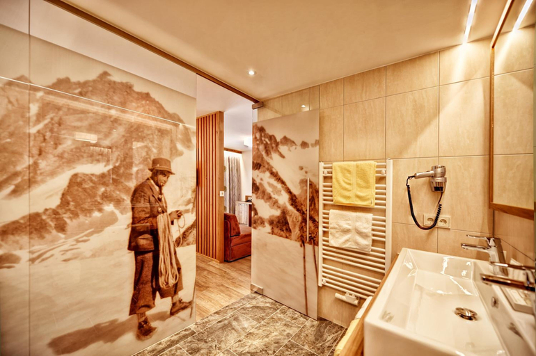 Bathroom 4, Arnika, Landeck