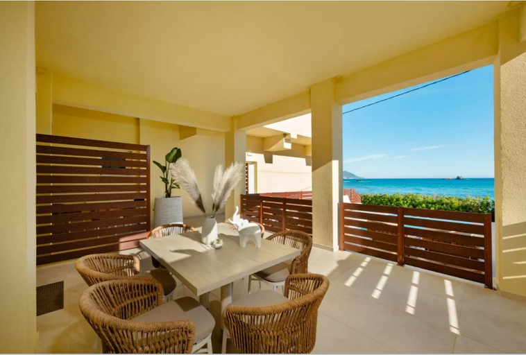 Lobby 5, Jeanne Del Mar , Ionian Islands