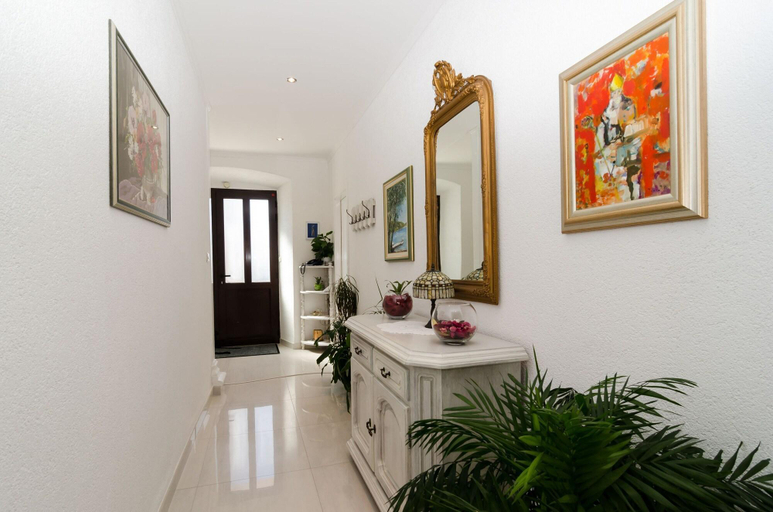 Bathroom 4, Rooms Mozara, Pojezerje