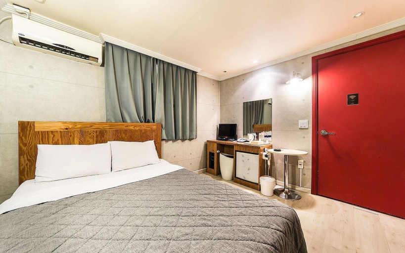 Bedroom 1, Cheonho Orange, Gandong