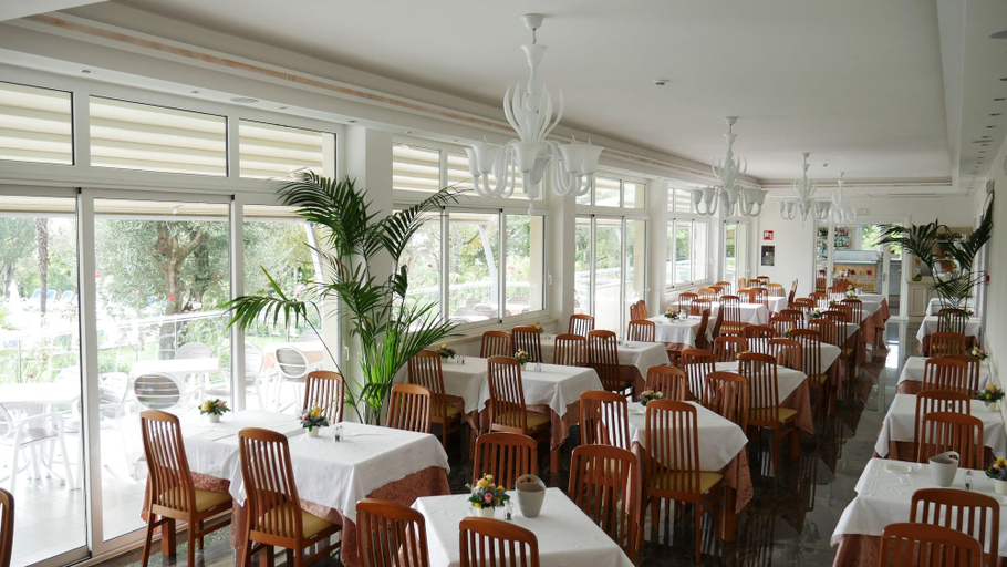 Restaurant 2, Villa Paradiso Suite, Brescia