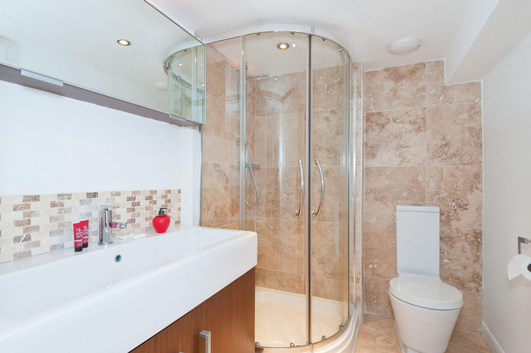 Bathroom 4, Strawberry Fields, Brighton and Hove