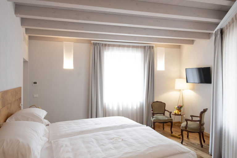 Bedroom 4, B&B Corte Alma Spa and Luxury Home, Brescia
