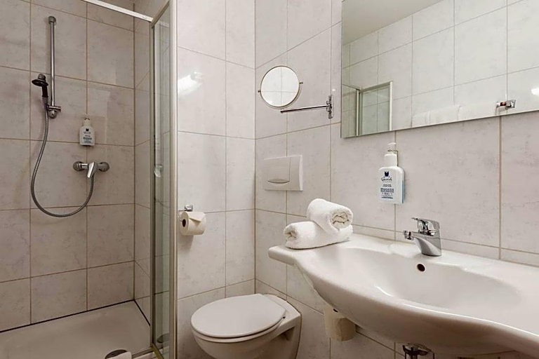 Bathroom 4, Schloß Döttingen, Schwäbisch Hall