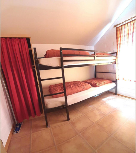 Room 4, Splendid Holiday Home in Untervalme near Ski Area, Hochsauerlandkreis