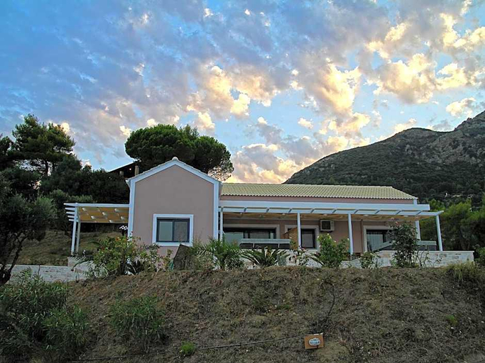 Room 2, Villa Contessa Studios, Ionian Islands