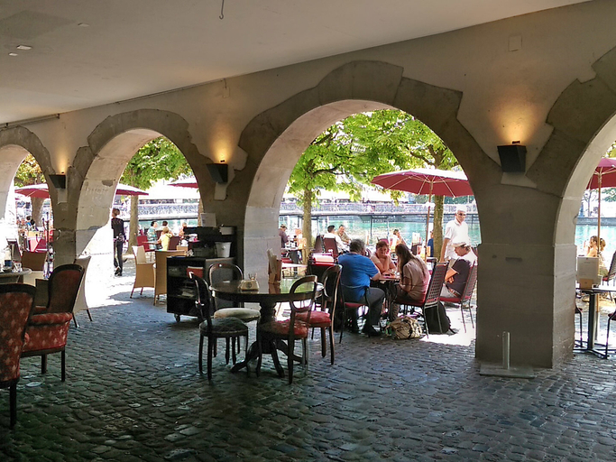 Food & Drinks, Hitrental Chapel Bridge Apartments, Luzern