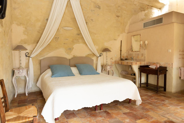 Bedroom 2, Château Juvenal, Vaucluse