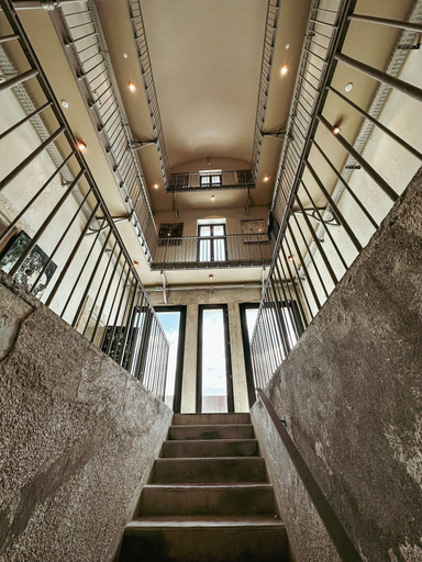 Lobby 4, Ha Tel La Prison, Hérault